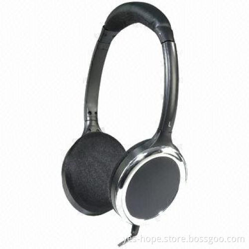 Noise-cancelling Aviation Headset with 32/300 Ohms Impedance